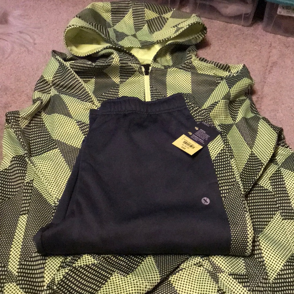 Boys- jogging set- brand new with tags